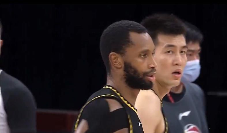 挺进高潮颤抖h